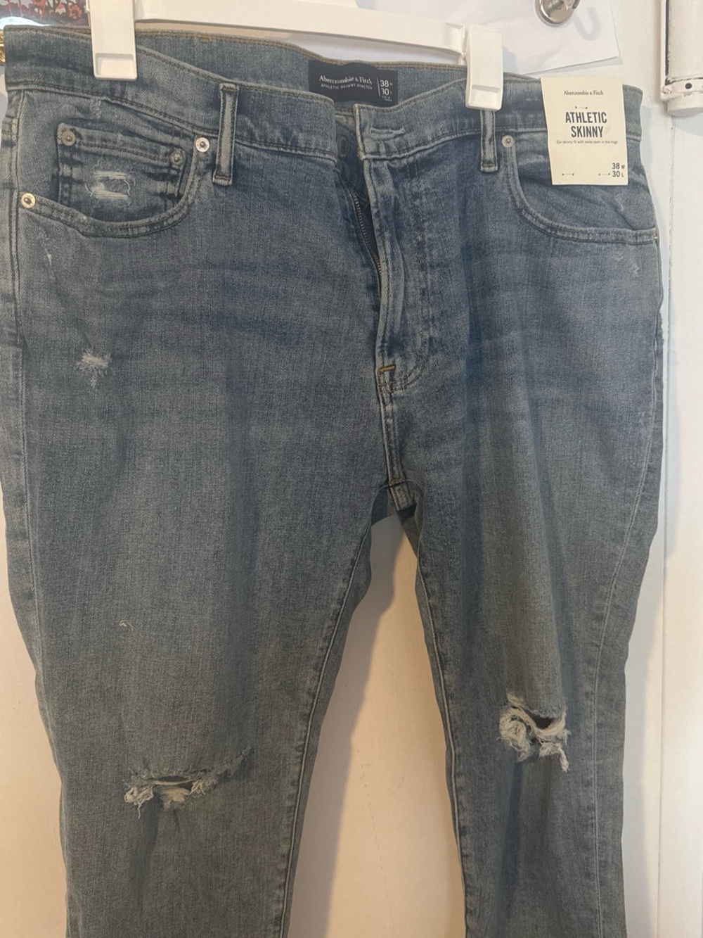 A&F Skinny Distressed 38x30
